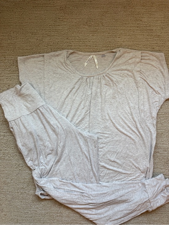 Seraphine Other - Seraphine Light Gray Maternity / easy access Nursing Tunic Top & pants set